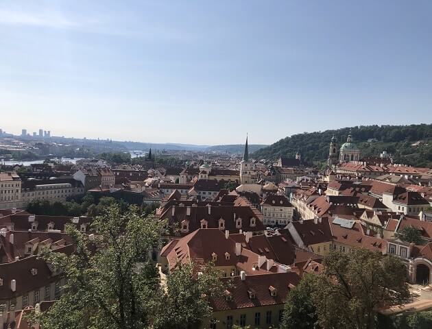 プラハ城からの眺めを撮影した写真
