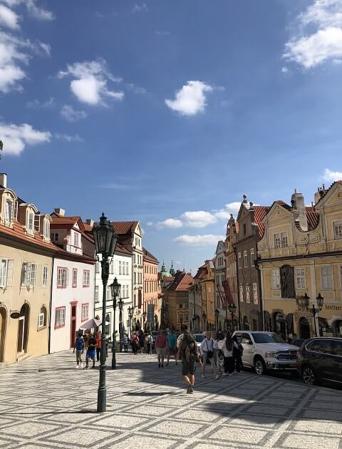 プラハの旧市街を撮影した写真